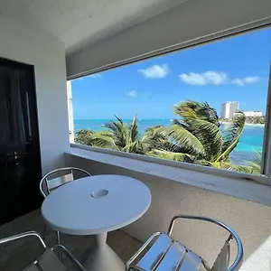 https://amazing-ocean-front-418.quintano-roohotels.com