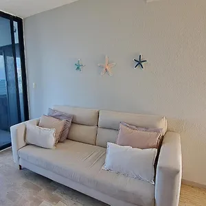 https://cancun-beachfront-417.quintano-roohotels.com