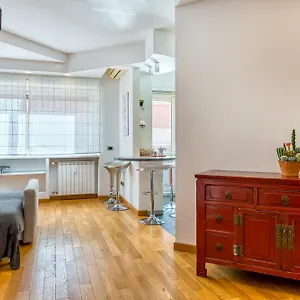 https://trastevere-raffinato-e-silenzioso-angolo.it-romehotels.com
